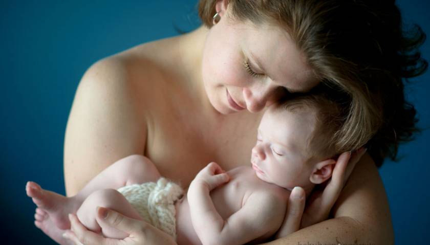 Μία στις δύο γυναίκες στην Αθήνα γεννά με καισαρική!