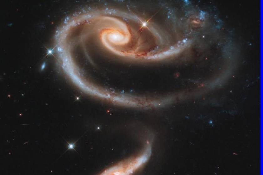 Ένα γαλαξιακό «τριαντάφυλλο» στα γενέθλια του διαστημικού τηλεσκοπίου Hubble