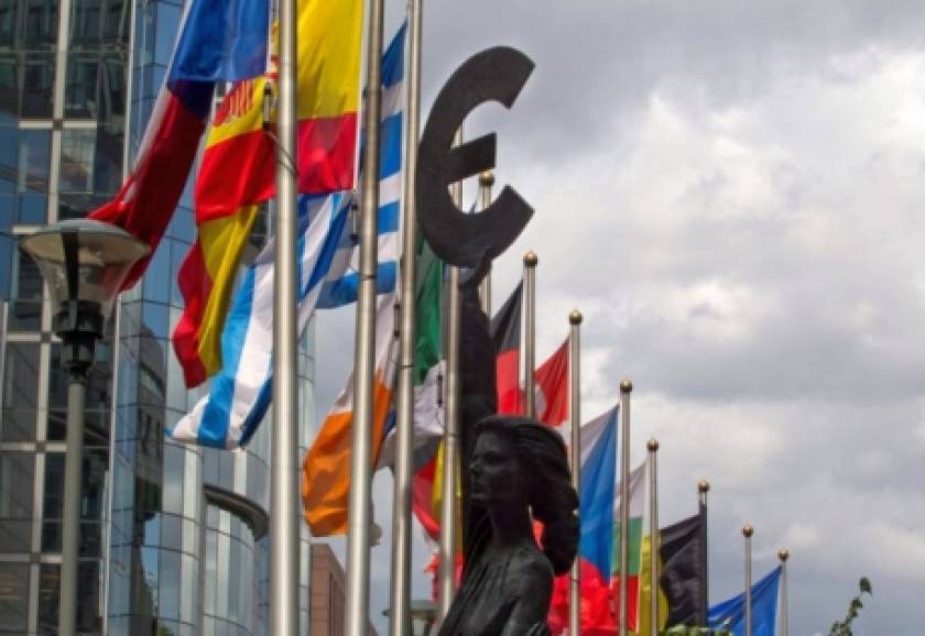 FT Deutschland: Τον Οκτώβρη η ανταλλαγή των ελληνικών ομολόγων