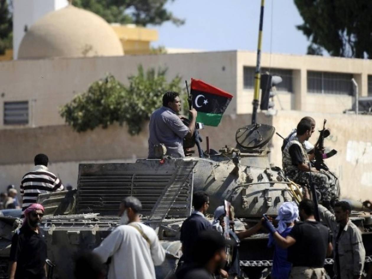 Ρωσία: Αναγνώρισε τους αντικαθεστωτικούς της Λιβύης