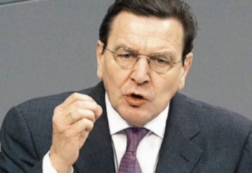 Σρέντερ: Αβάσιμη η κριτική για την ένταξη της Ελλάδας στο ευρώ