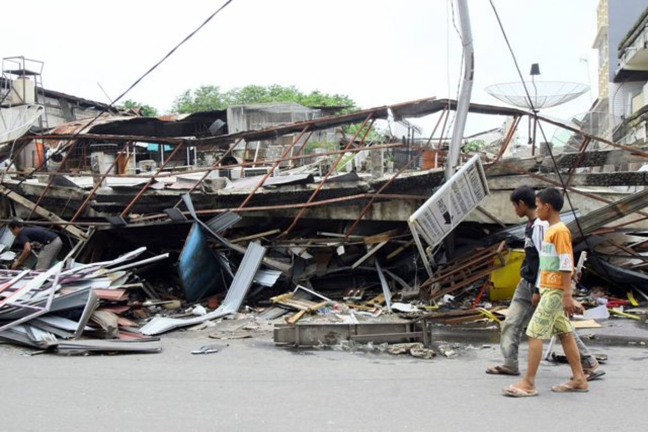 Τρεις νεκροί από το σεισμό στη Σουμάτρα