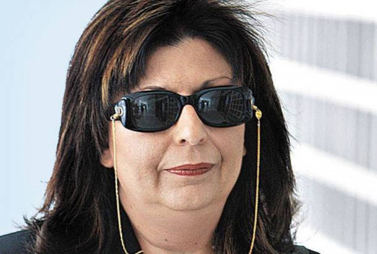Έλληνα δικηγόρο ζητά η Αντωνία Ηλία
