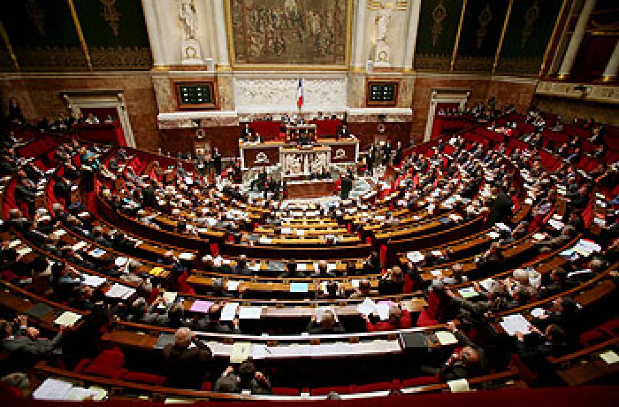 Γαλλικό «Ναι» στο νέο δάνειο προς την Ελλάδα
