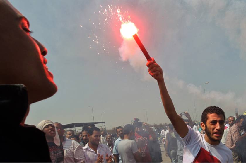 Χιλιάδες διαδηλωτές στην πλατεία Ταχρίρ