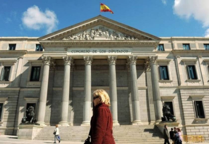 Ισπανία: Εγκρίθηκε το δεύτερο πακέτο βοήθειας στην Ελλάδα