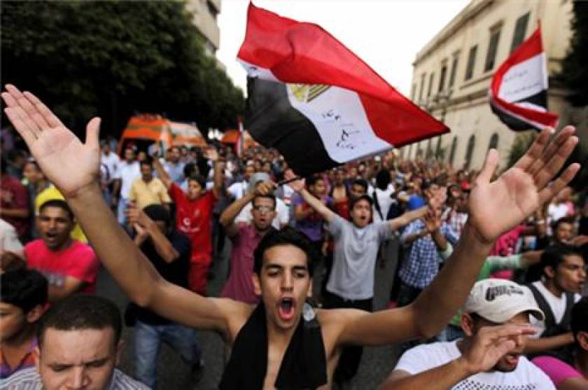 Νέα μεγάλη διαδήλωση στην πλατεία Ταχρίρ