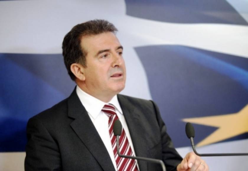 Χρυσοχοΐδης στο Spiegel: «Βρισκόμαστε σε πόλεμο με την ύφεση»