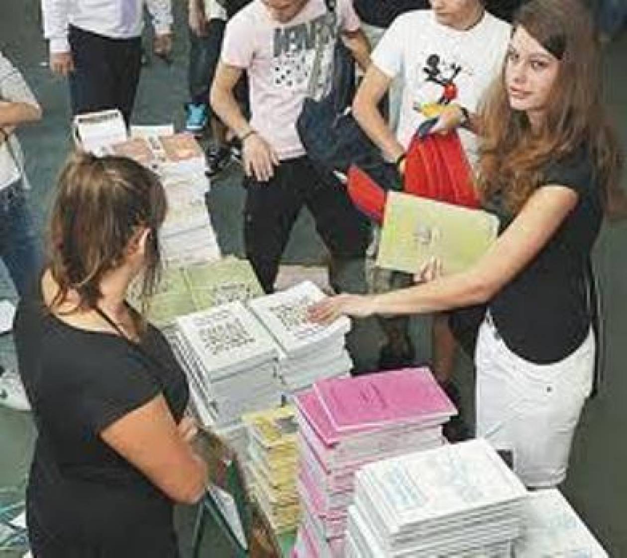Θεσσαλονίκη: Επαναχρησιμοποιούν τα σχολικά βιβλία