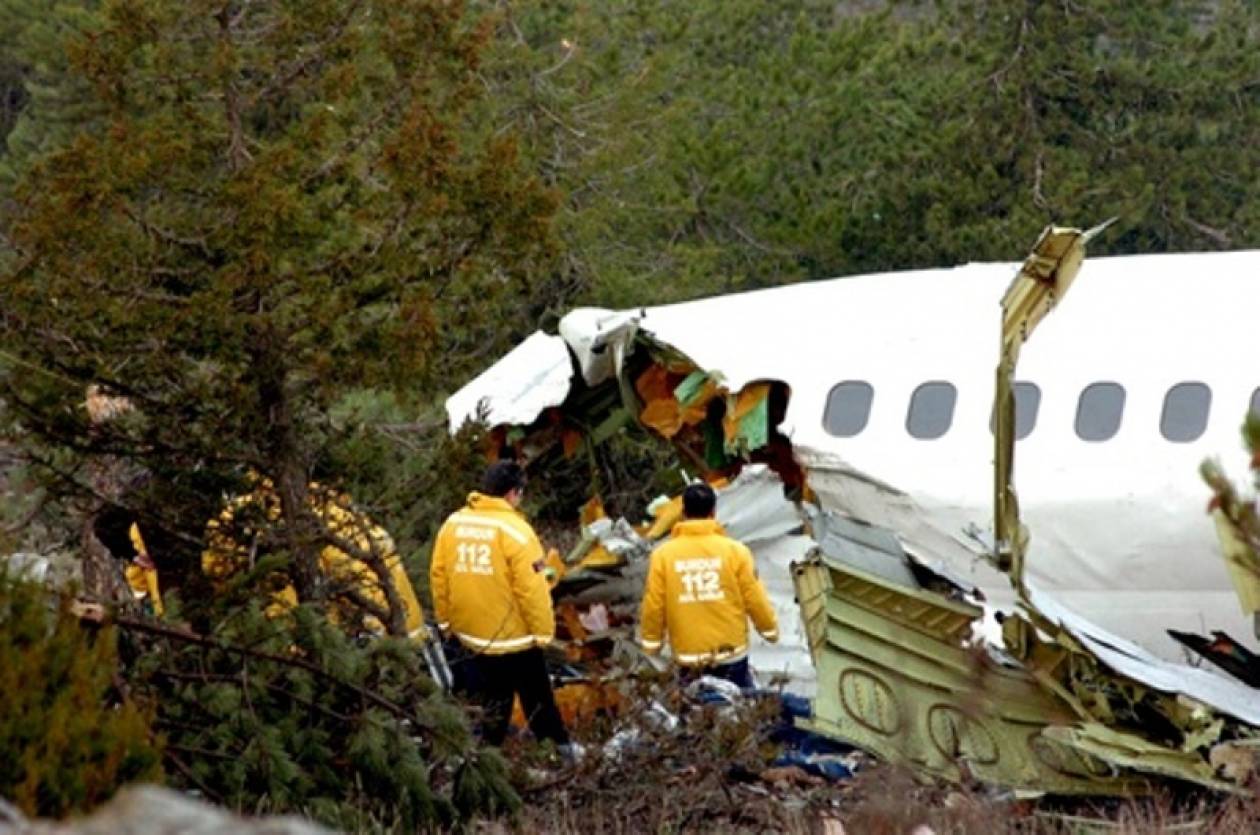 18 νεκροί σε αεροπορικό δυστύχημα στη Σουμάτρα