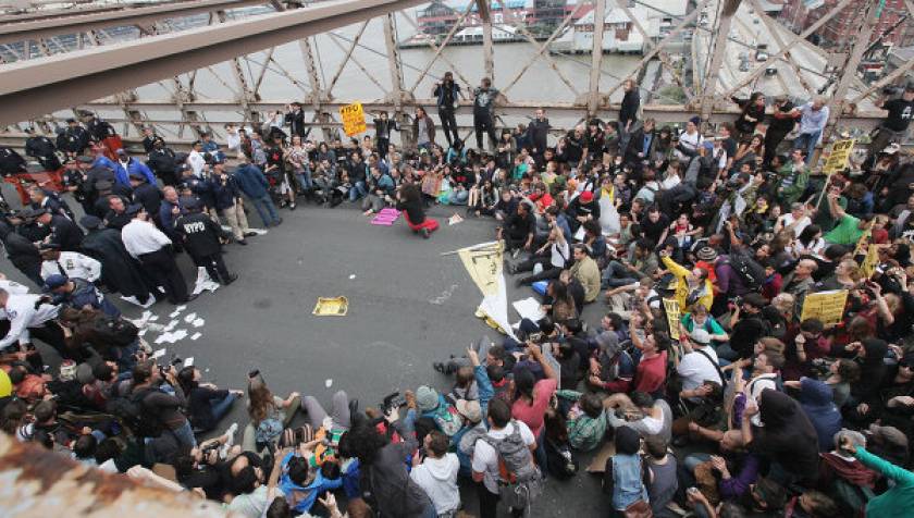 Εκατοντάδες συλλήψεις «Αγανακτισμένων» στη Γέφυρα του Μπρούκλιν