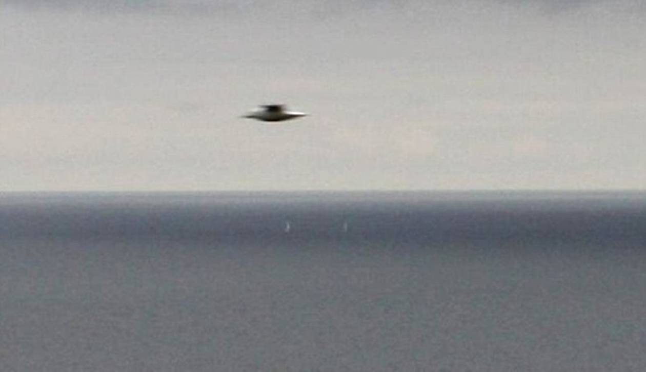 UFO αναδύθηκε από τη θάλασσα της Κορνουάλλης!