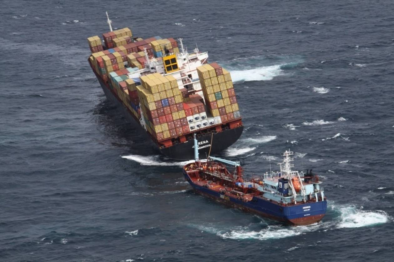Φόβοι για τη διάλυση του πλοίου «Ρένα» στη Ν. Ζηλανδία