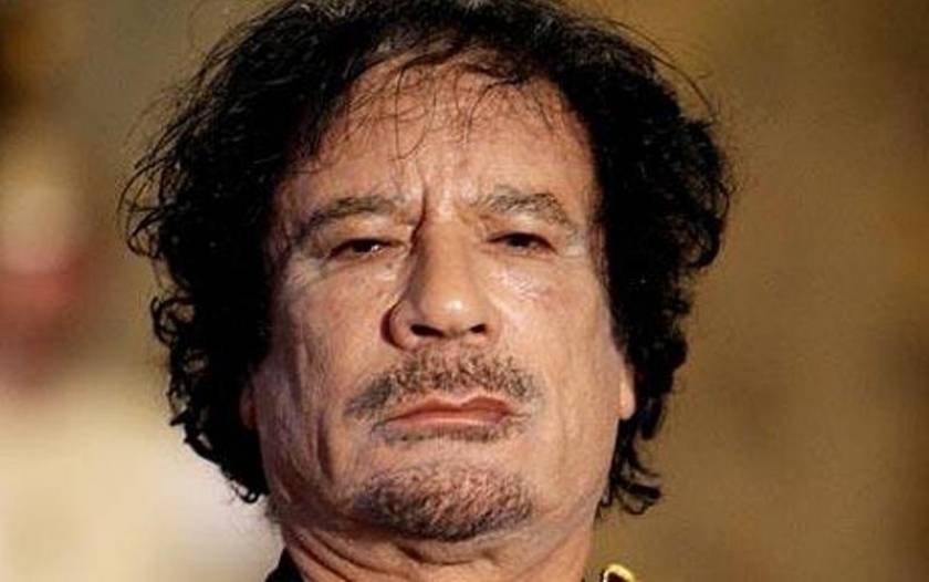Στα χέρια των ανταρτών ο Καντάφι