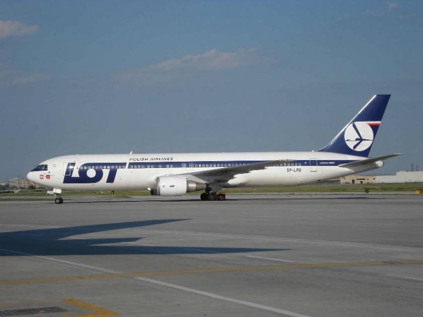 Πολωνία: Αγωνία στον αέρα για 230 επιβάτες