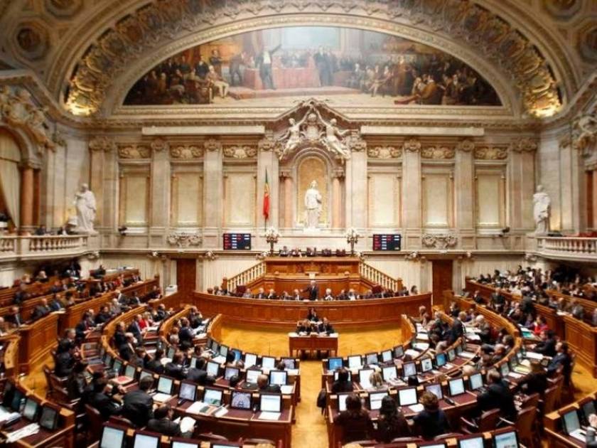 Πορτογαλικό μοντέλο για μεταβατική κυβέρνηση