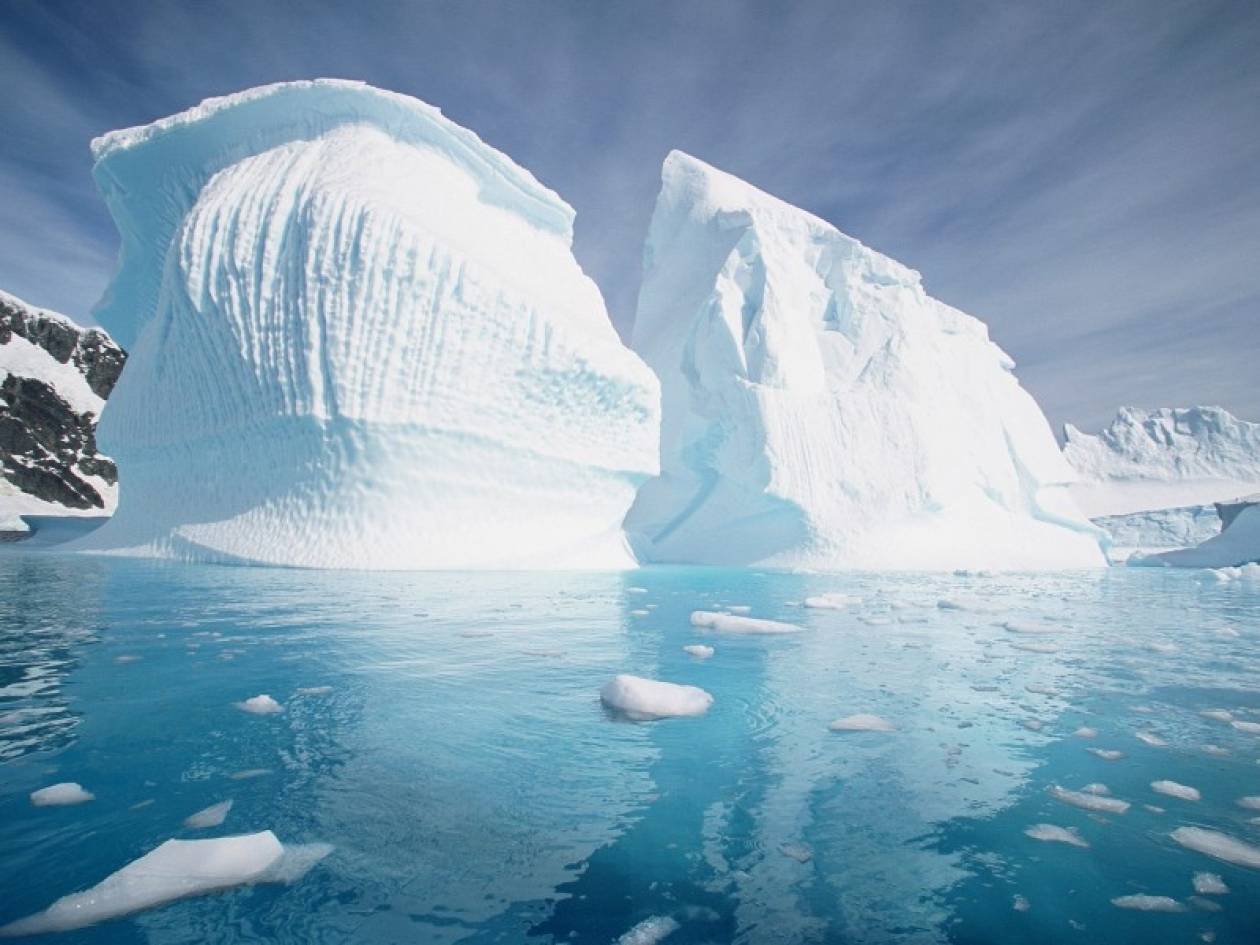 Τεράστιο παγόβουνο σχηματίζεται στην Ανταρκτική