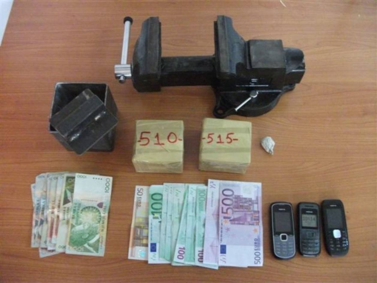 «Χειροπέδες» σε Αλβανούς έμπορους ναρκωτικών