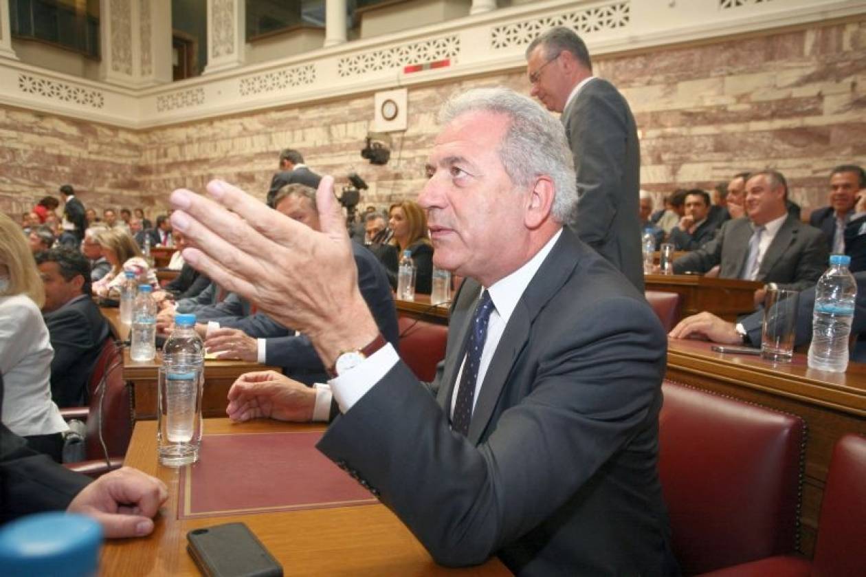 Παραιτείται ο Αβραμόπουλος για να αναλάβει υπουργός