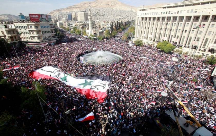 Συρία: Χιλιάδες διαδηλώνουν υπέρ του Άσαντ