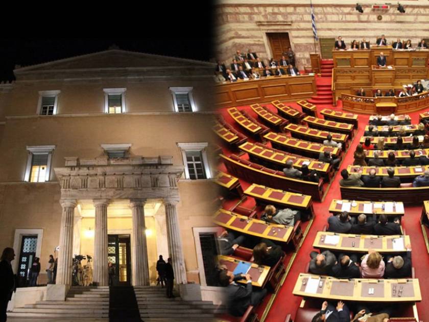 Σταθερά τα εισοδήματα των βουλευτών, ενώ οι Έλληνες στενάζουν