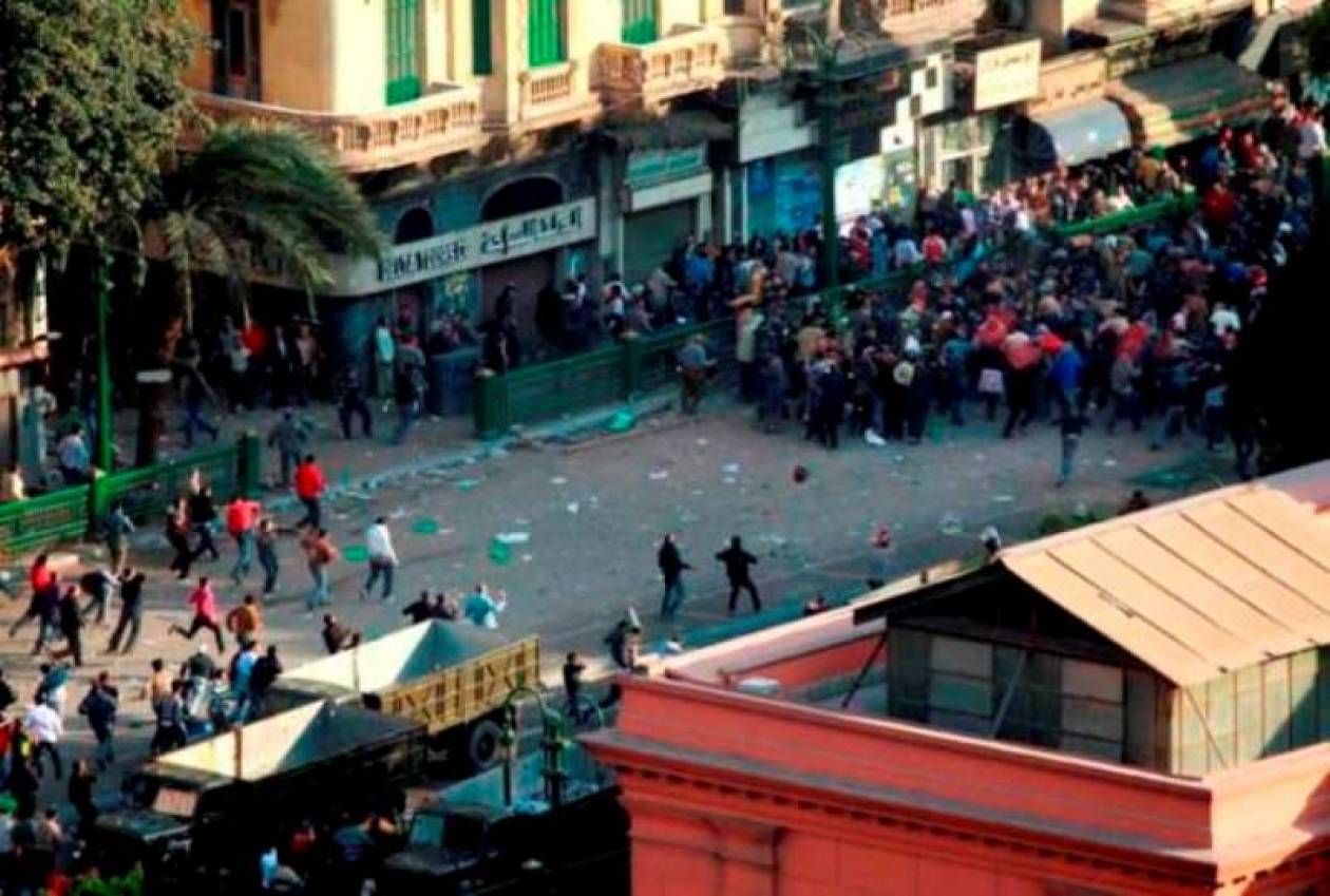 Με νεκρούς οι συγκρούσεις στην πλατεία Ταχρίρ