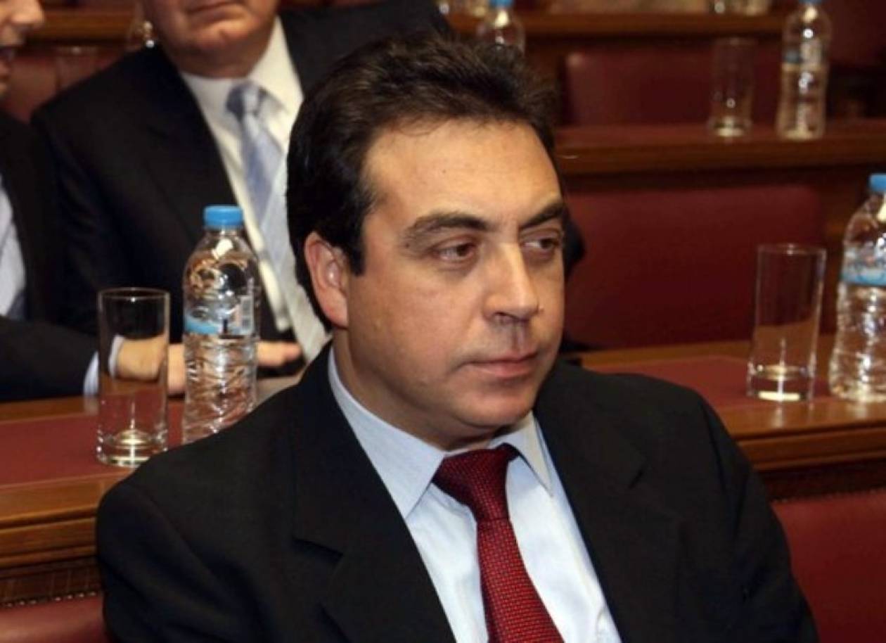 Απειλεί με καταψήφιση του προϋπολογισμού ο Αντωνακόπουλος