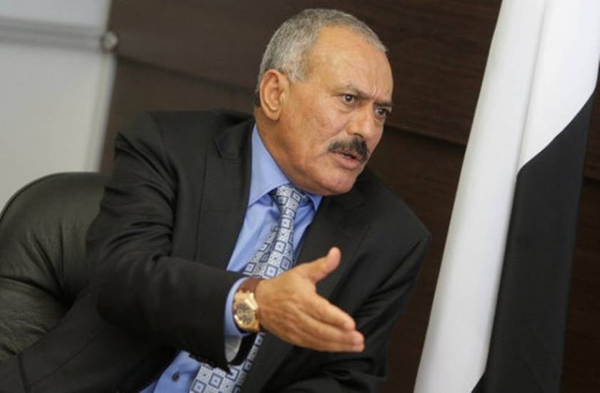 Ο Σάλεχ υπέγραψε τη μεταβίβαση της εξουσίας στην Υεμένη