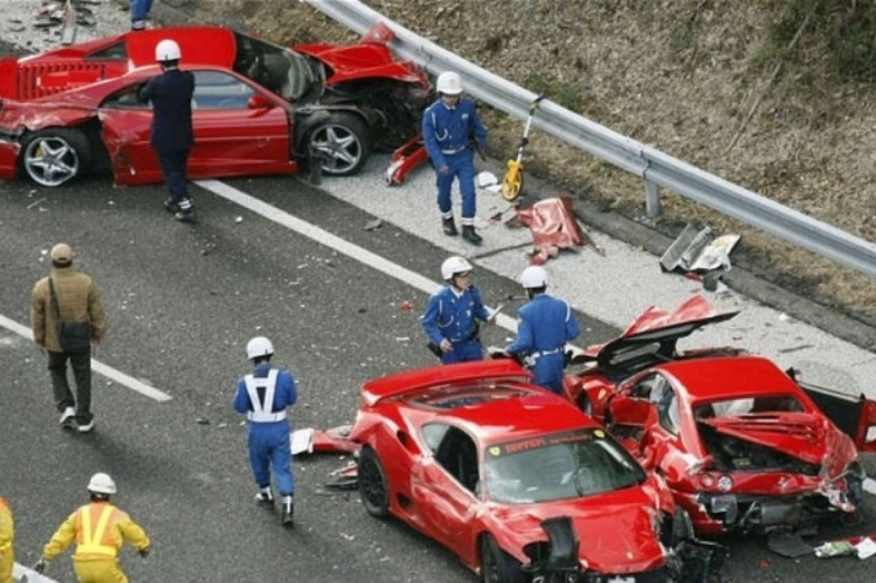 Καραμπόλα με …8 Ferrari και μια Lamborghini!