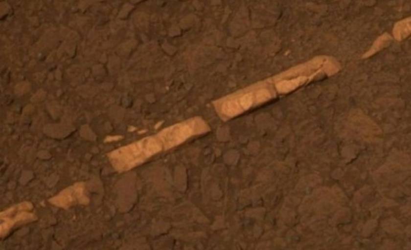 Τι είναι αυτές οι λωρίδες στην επιφάνεια του Άρη;