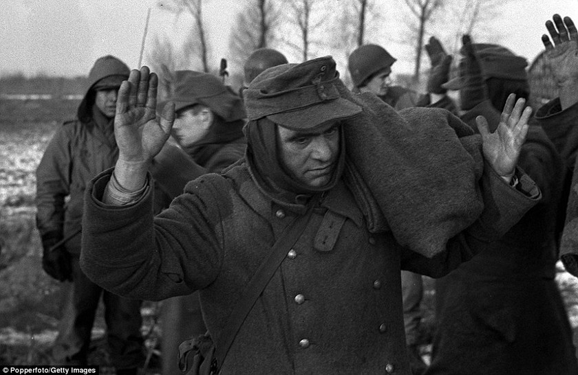 Αδημοσίευτες φωτογραφίες από τον Β’ Παγκόσμιο πόλεμο 