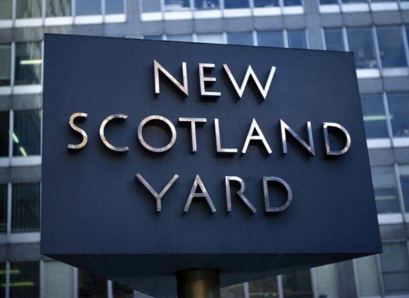 Oχτώ ερωμένες αστυνομικών μηνύουν την Scotland Yard