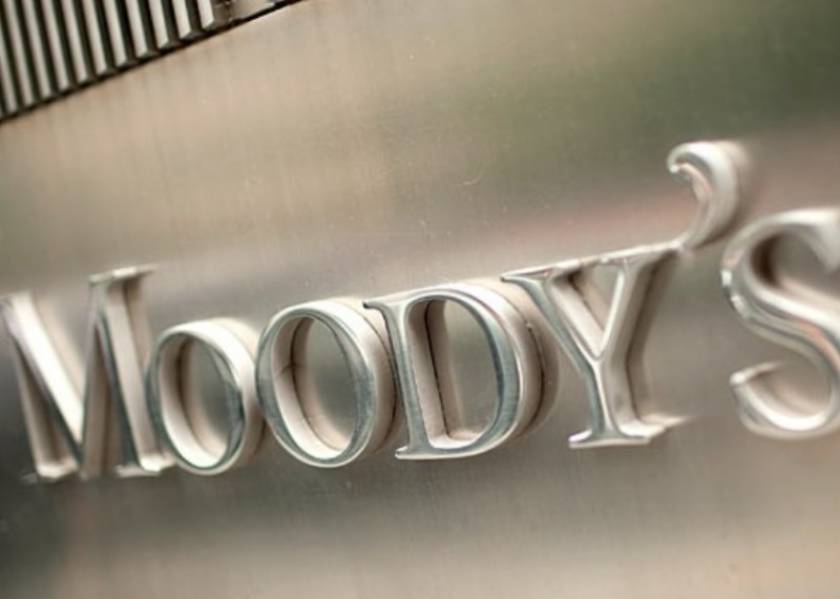 Moody’s: Κρόυει των κώδωνα του κινδύνου στη Βρετανία