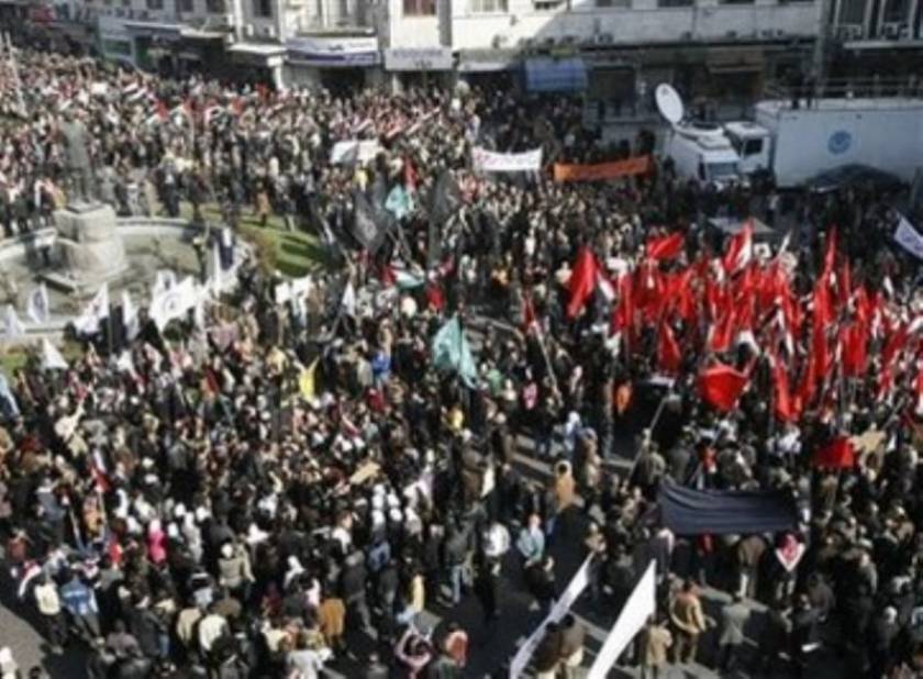 Νέες μαζικές διαδηλώσεις στη Συρία