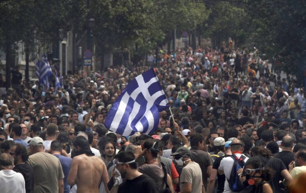Handelsblatt: «Θα πέσει η Ελλάδα;»