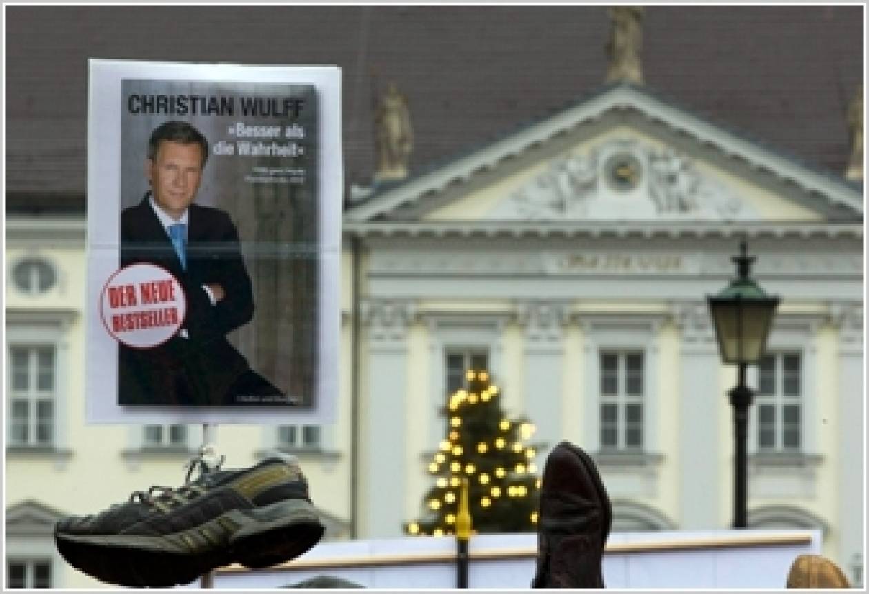 Γερμανία: Διαμαρτυρία με παπούτσια έξω από την οικία του προέδρου
