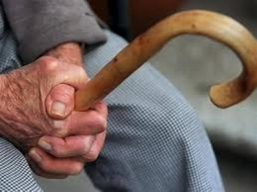 Βρέθηκε νεκρός 89χρονος μέσα στο σπίτι του