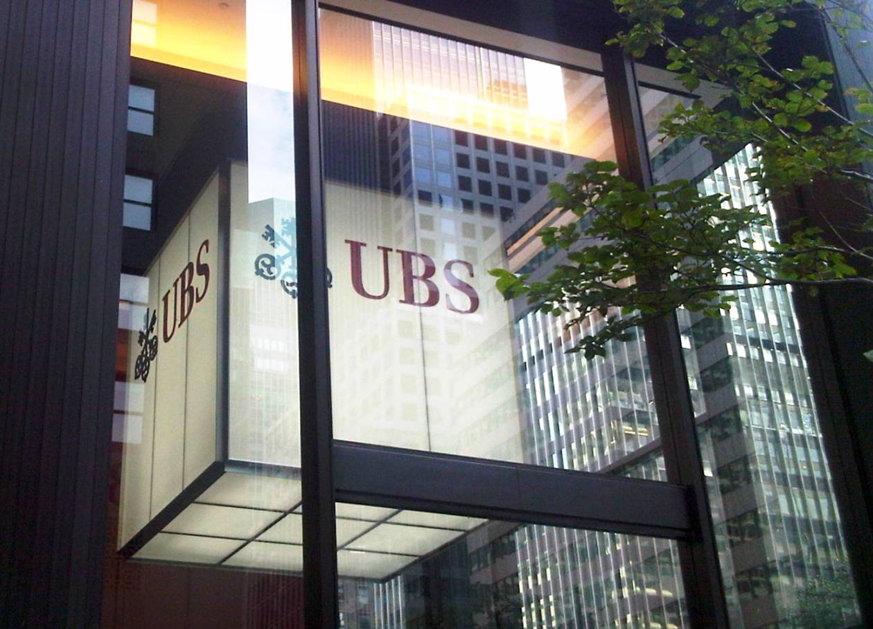 Πλήρη χρεοκοπία της Ελλάδας αναμένει η UBS