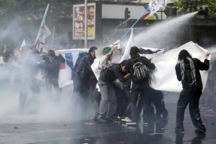 Χιλή: Σύλληψη 21 φοιτητών σε διαδήλωση