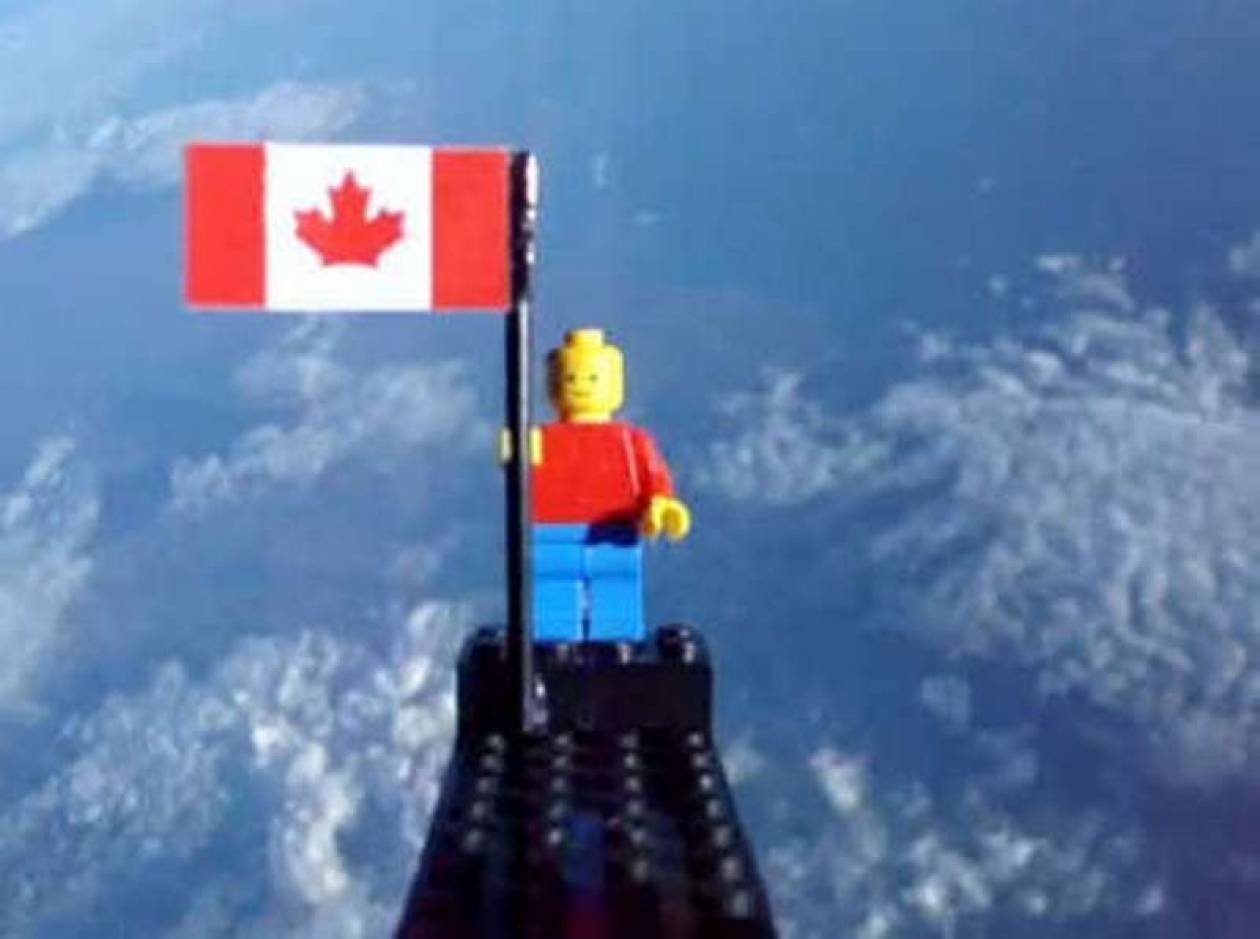 Ένα Lego στη στρατόσφαιρα!