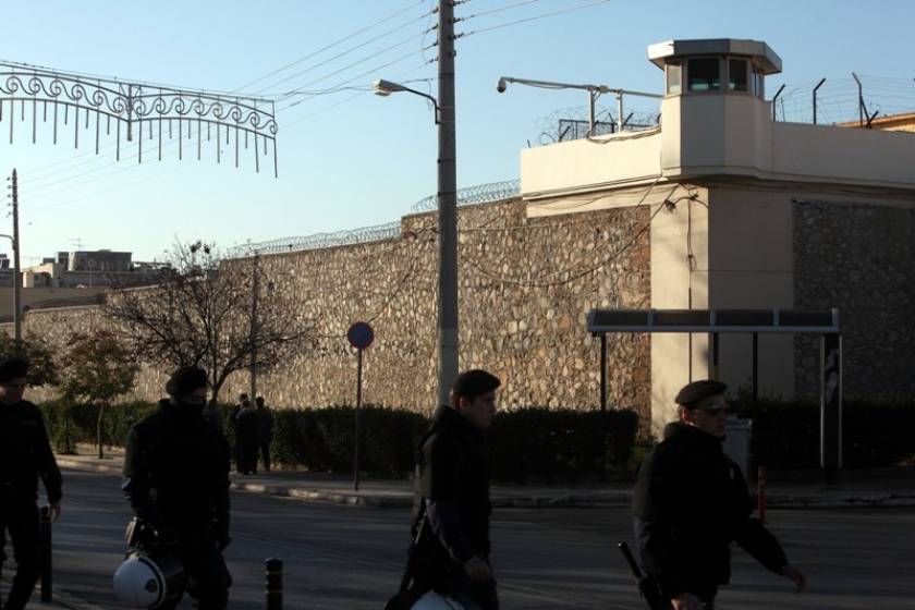 Ένταση στις φυλακές Κορυδαλλού-Αρνούνται να επιστρέψουν στα κελιά τους