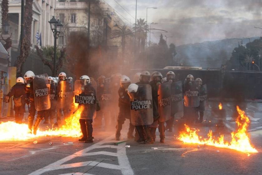 Τέσσερις εισαγγελικές έρευνες για τα επεισόδια στην Αθήνα