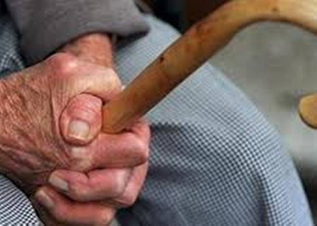 «Χειροπέδες» σε σπείρα που λήστευε ηλικιωμένους στην Κερατέα