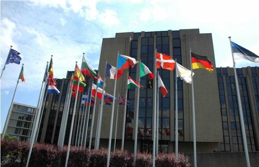 Στο Ευρωπαϊκό Δικαστήριο προσφεύγουν οι δικηγόροι για το «χαράτσι»