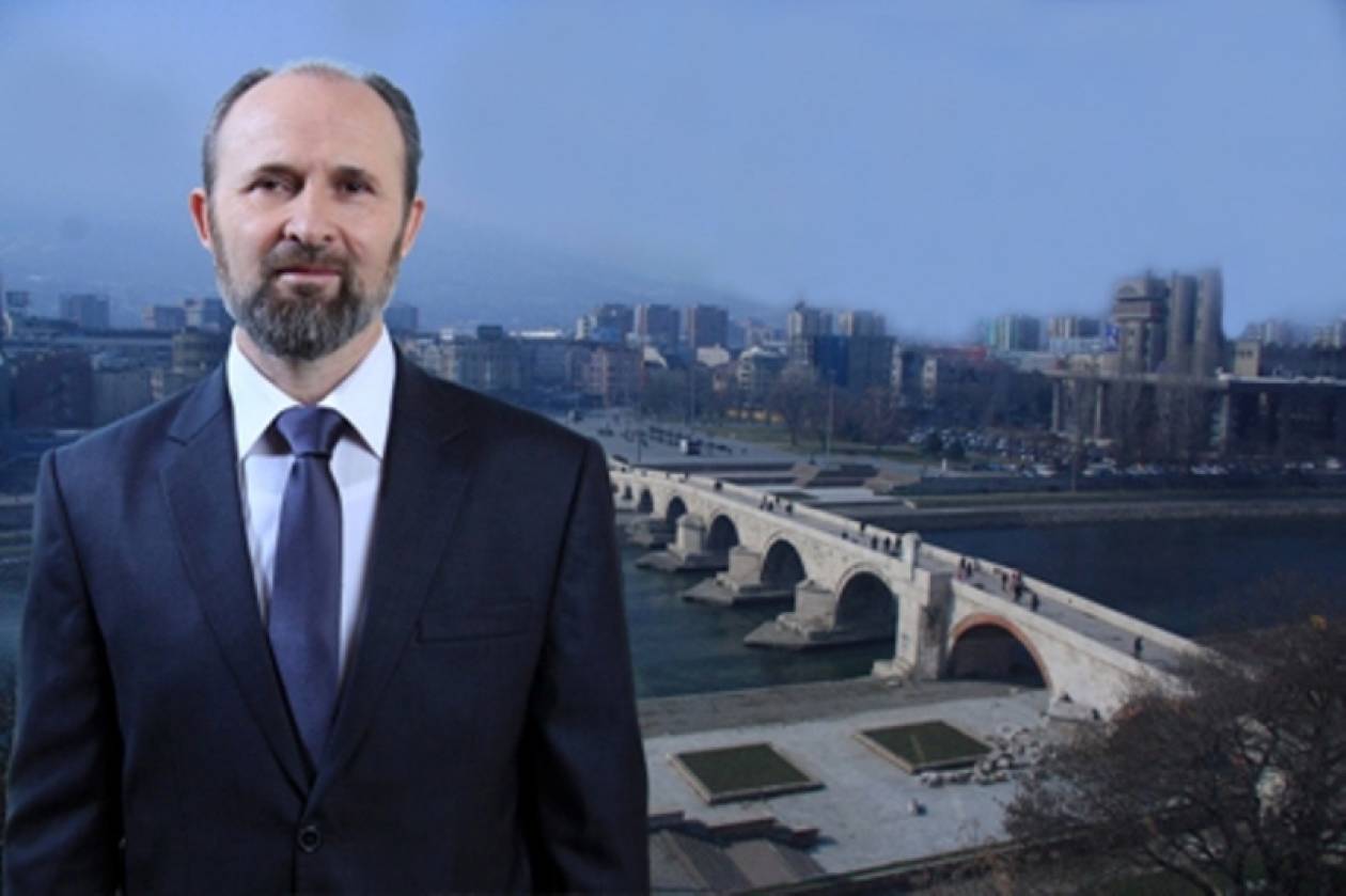 Ο δήμαρχος των Σκοπίων «ξαναβαφτίζει» δρόμους και γέφυρες
