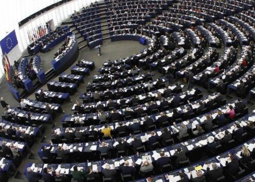 Στενό «μαρκάρισμα» στην τρόικα στο ευρωκοινοβούλιο