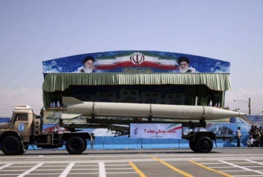 Επίδειξη ισχύος από το Ιράν την Ημέρα των Ενόπλων Δυνάμεων