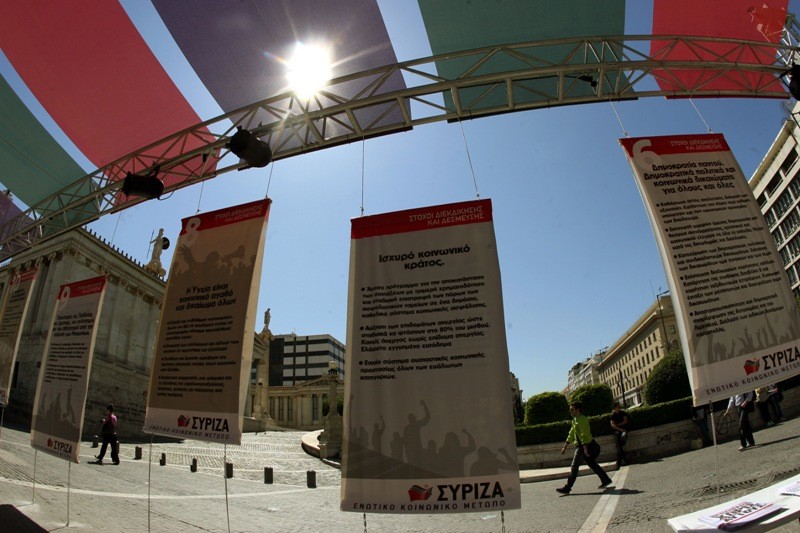 Στήνονται τα πρώτα εκλογικά κέντρα στην Αθήνα