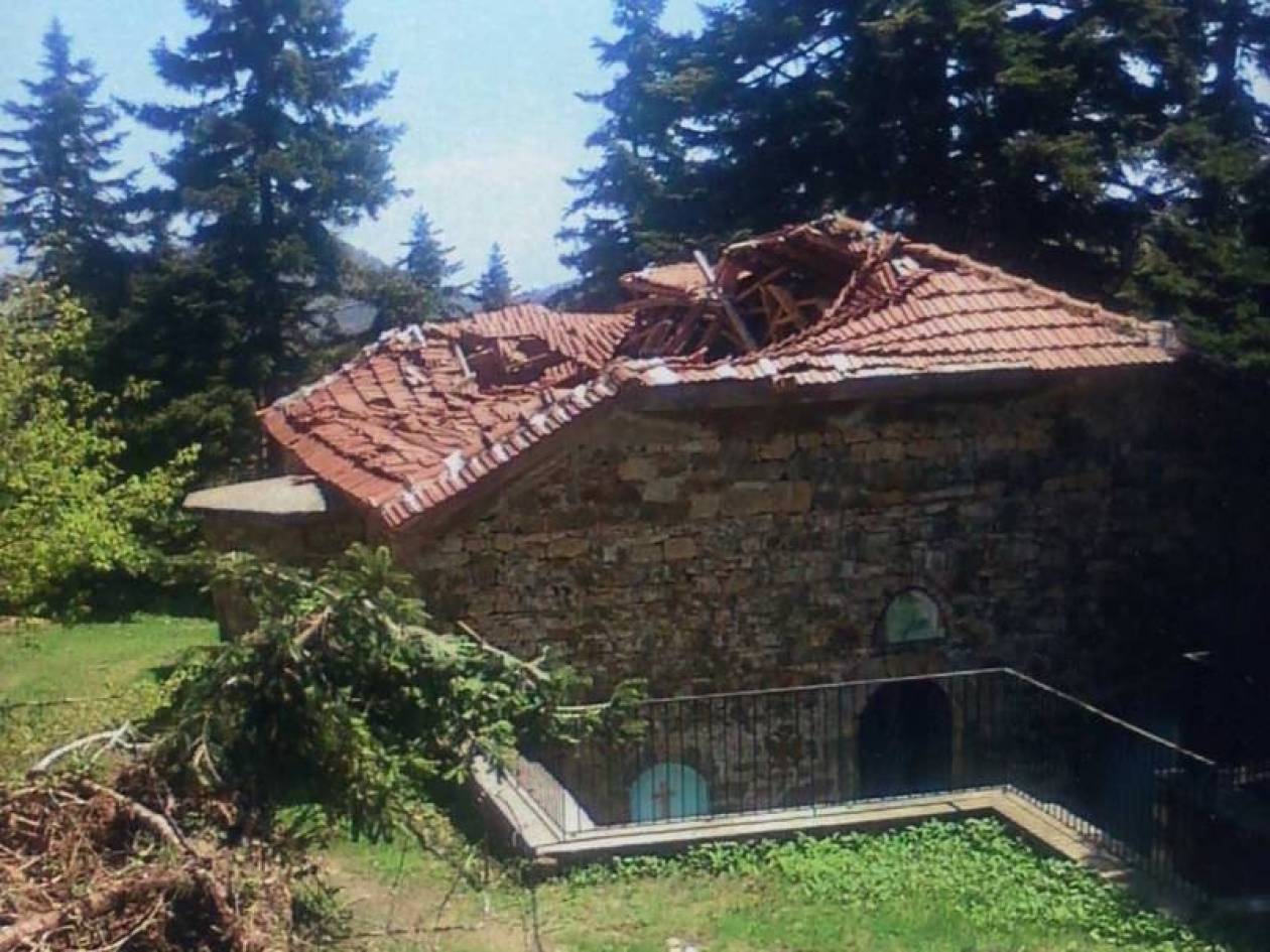Κατάρρευση τμήματος στέγης μοναστηριού στην Καρδίτσα
