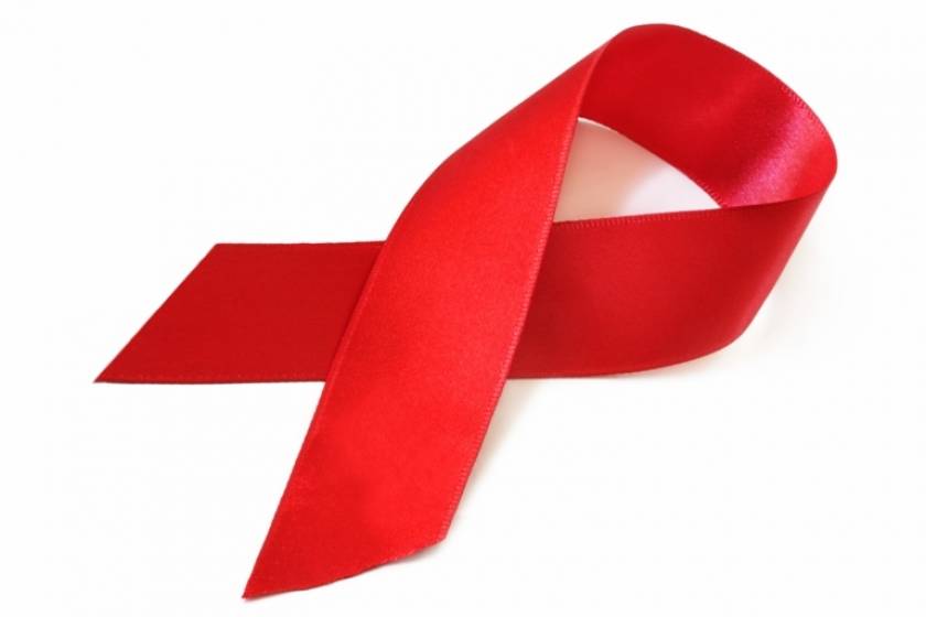 Πώς μεταδίδεται το AIDS κάνοντας σεξ χωρίς προφυλάξεις